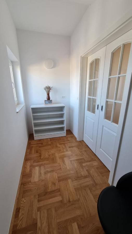 Apartmani Dami Novalja Zewnętrze zdjęcie