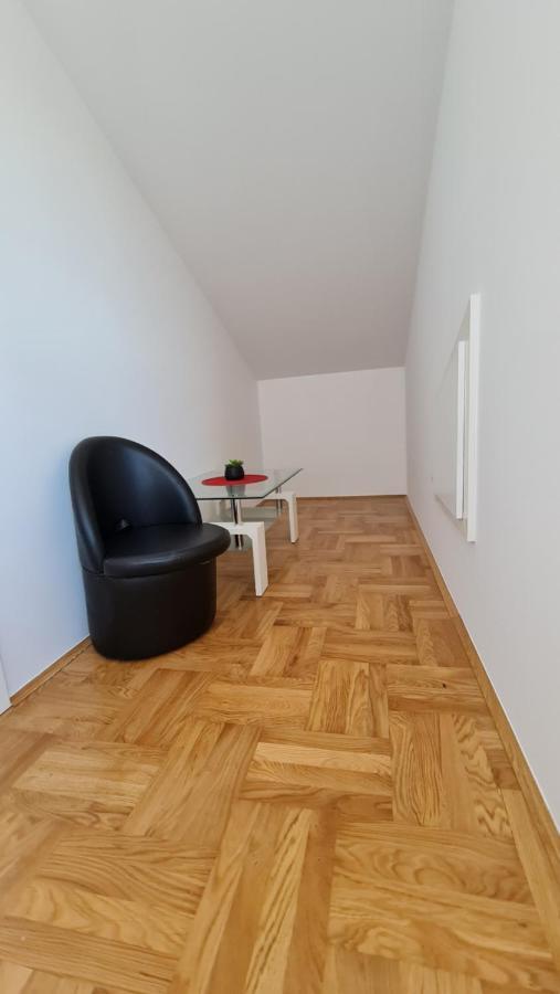 Apartmani Dami Novalja Zewnętrze zdjęcie