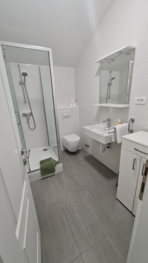 Apartmani Dami Novalja Zewnętrze zdjęcie